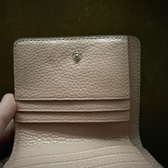 Tory Burch Thea Light Pink Pebbled Leather Bi-Fold Wallet - Picture 4 of 16